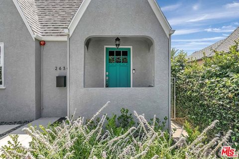 Photo of 2630 S BEDFORD Street, Los Angeles, CA 90034 (MLS # 26645399)