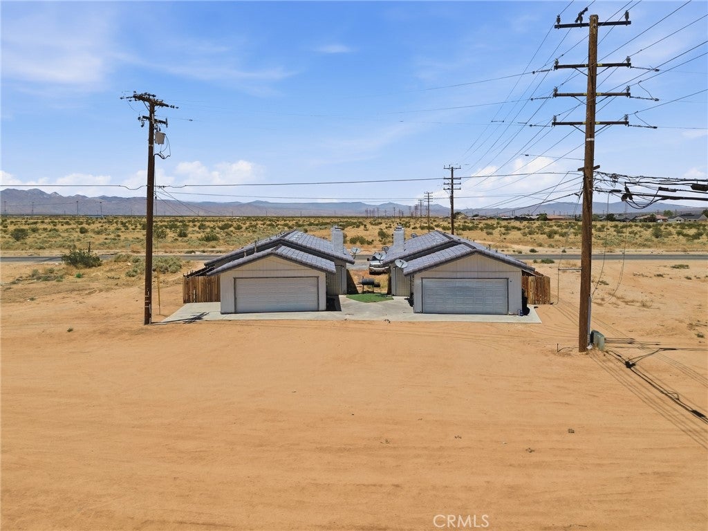 8924 N Loop