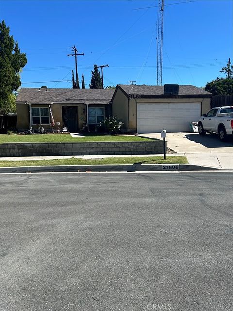 Photo of 27806 Meadowcreek Rd, Canyon Country, CA 91351 (MLS # SR25241417)