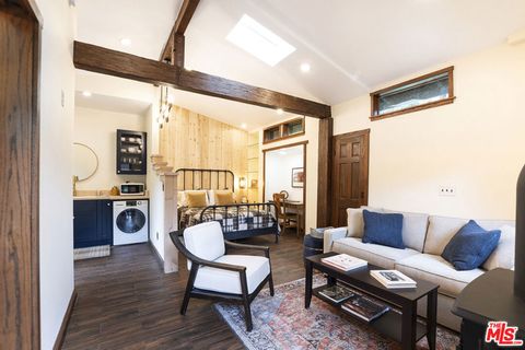 Photo of 1722 1722 1/2 N Stanley Avenue, Los Angeles, CA 90046 (MLS # 25622003)