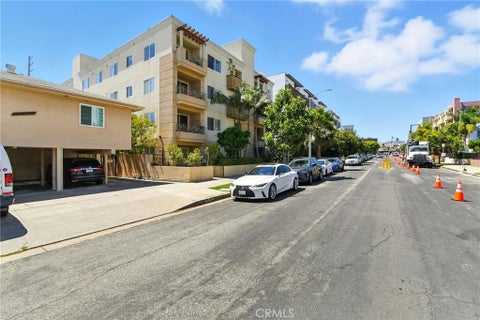 Photo of 1241 S Westgate Avenue #202, Los Angeles, CA 90025 (MLS # SR26216057)