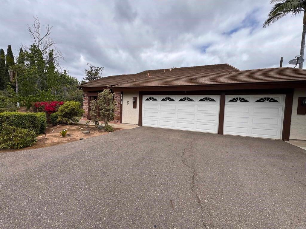 1507 Woody Hills Drive