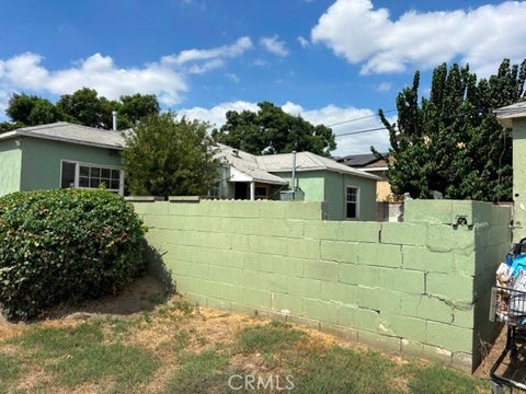 Photo of 424 WARD Avenue S, Compton, CA 90221 (MLS # PW26221962)