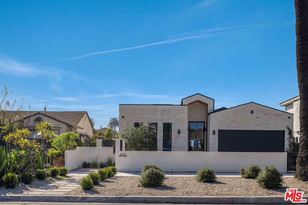 Photo of 4029 East Boulevard, Los Angeles, CA 90066 (MLS # 25630737)