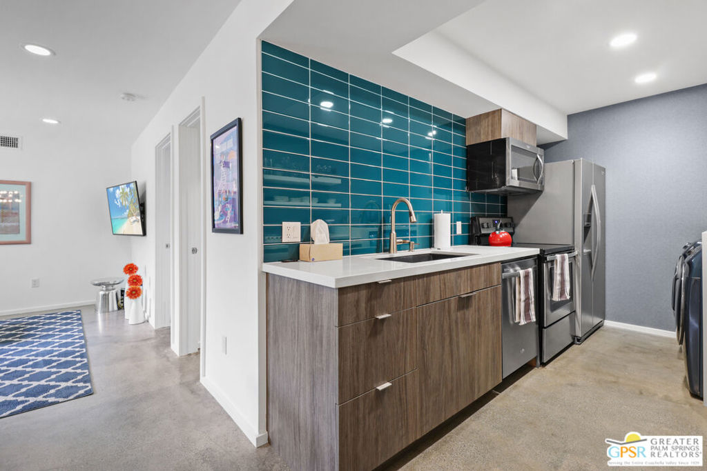 Casa Verde - Residential Lease