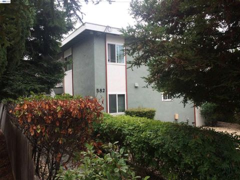 Photo of 582 E H St St, Benicia, CA 94510 (MLS # 41129853)