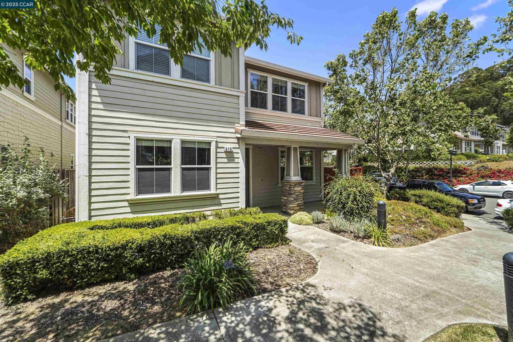 513 Lexington Dr