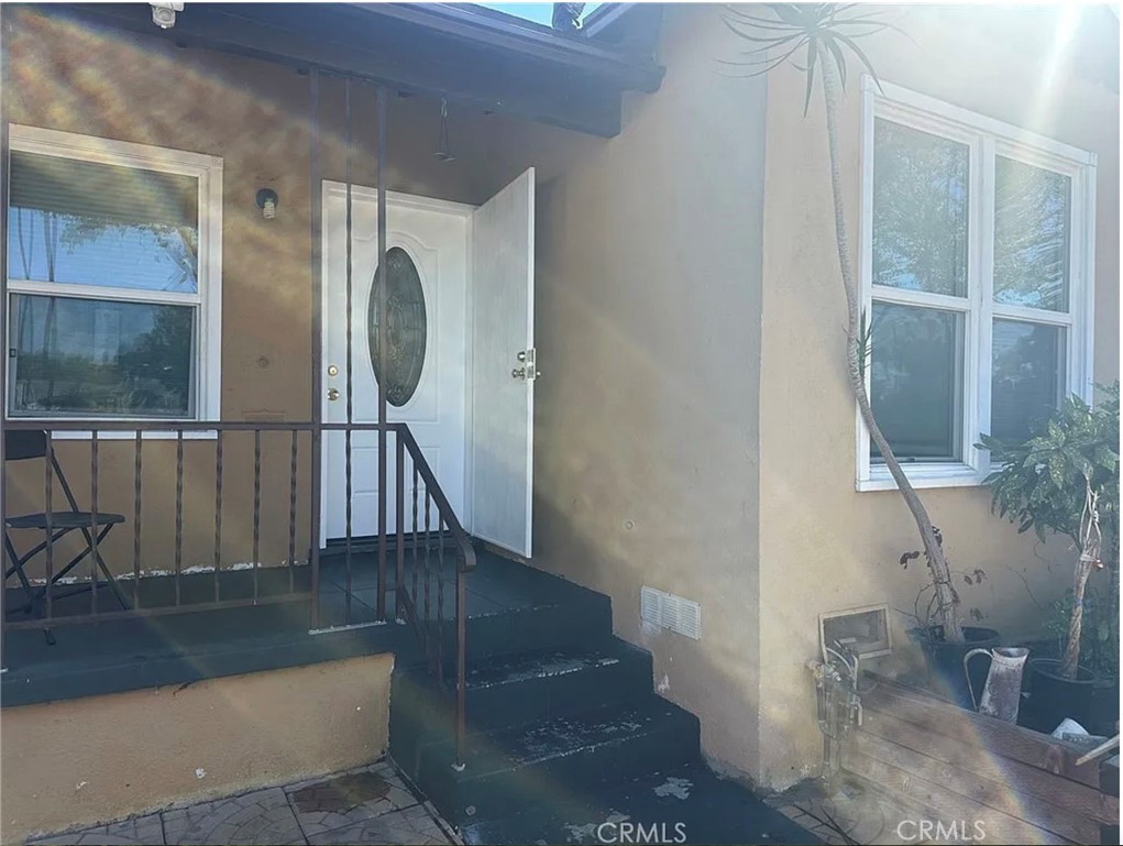 644 E 88th