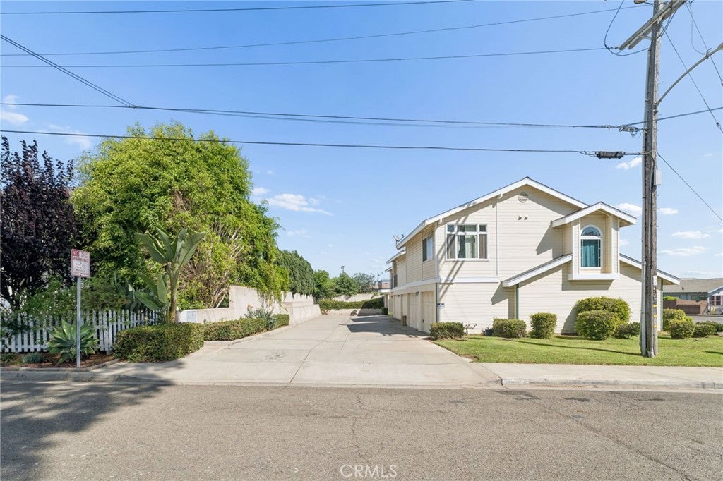 1144 S Nevada