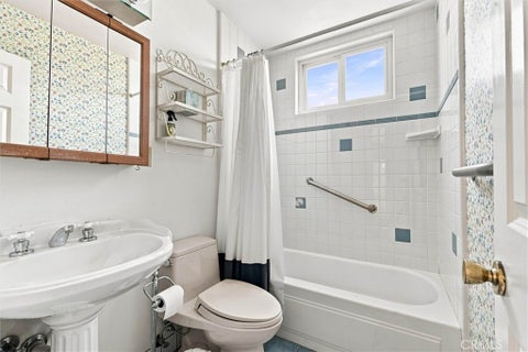 Tiny photo for 80 Verde DR, San Luis Obispo, CA 93405 (MLS # SC26172229)