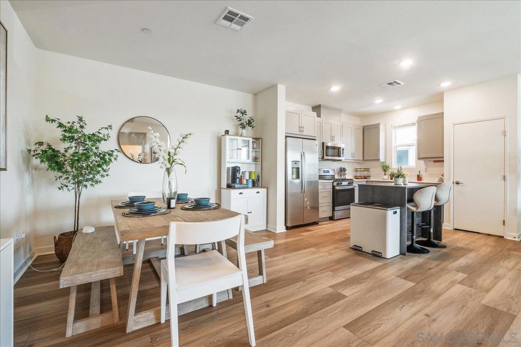 5464 Shorefront Dr 143