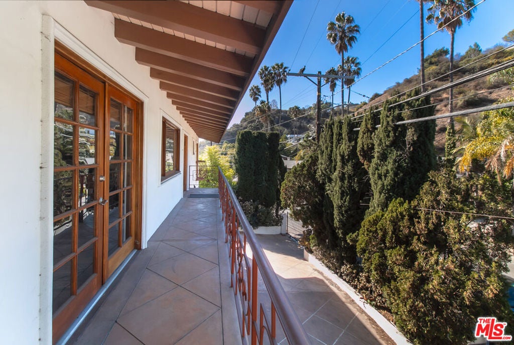 Photo of 2430 Coldwater Canyon Drive, Beverly Hills, CA 90210 (MLS # 26866347)