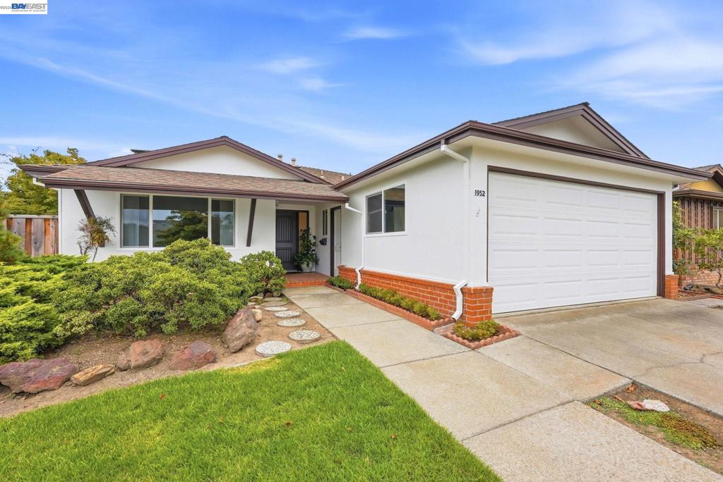 1952 Sandcreek Way