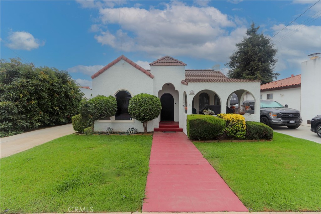 GREAT AREA OF BELMONT HEIGHTS IN LONG BEACH, 1 MILE FROM THE OCEAN. TWO HOUSES ON A LOT WITH A POOL AND SPA, TWO CAR GARAGE AND A VERY LONG DRIVEWAY. FRONT HOUSE IS A 3 BEDROOM, 1 BATH HOUSE . FRONT HOUSE HAS CENTRAL AIR AND HEATING, RAISED FOUNDATION WITH HARDWOOD FLOORS UNDER THE CARPET. LAUNDRY ROOM AND WATER HEATER ARE IN SERVICE PORCH OFF OF THE KITCHEN. THE BACK HOUSE IS A 1 BEDROOM, 1 BATH HOUSE. IT HAS ONE DEDICATED OFF STREET PARKING SPOT. THIS BACK HOUSE IS A LEGAL RENTAL UNIT WITH ITS OWN ADDRESS AND WOULD BE GREAT FOR RENTAL INCOME, INLAW LIVING OR HOME OFFICE. BEHIND BOTH BUILDINGS IS A POOL AND SPA FOR RELAXING AND ENJOYMENT.