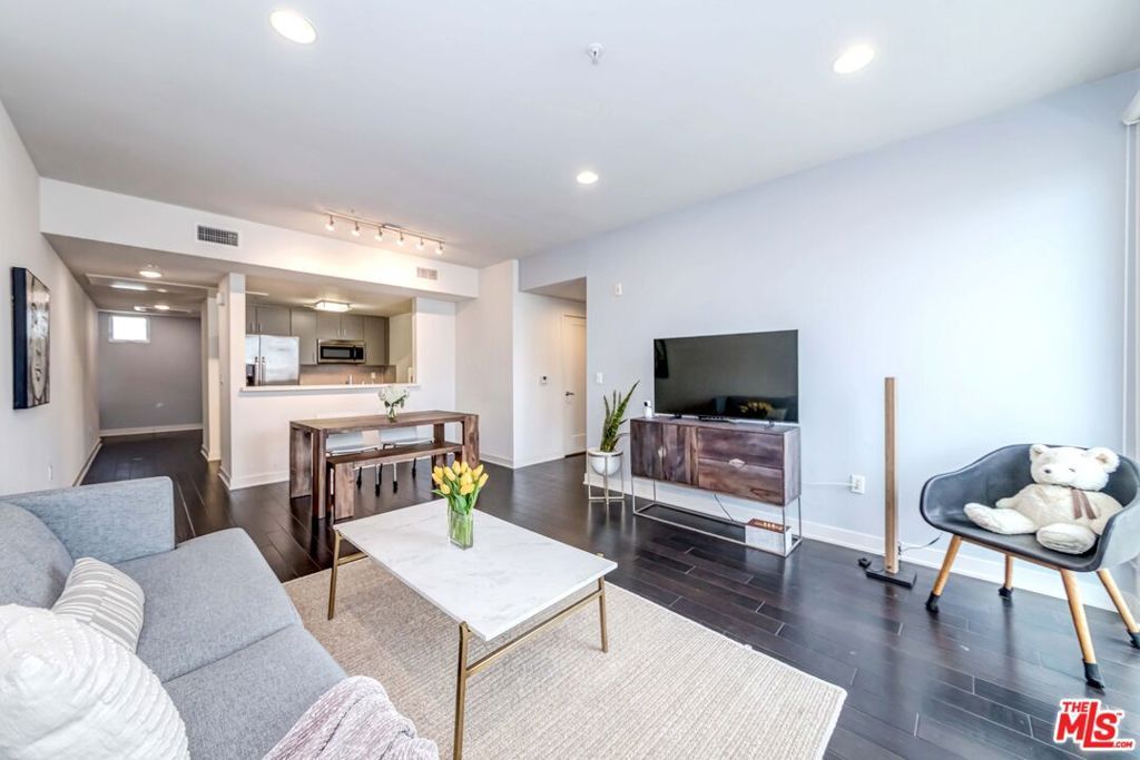 Photo of 436 S Virgil Avenue #PH 1, Los Angeles, CA 90020 (MLS # 26637425)