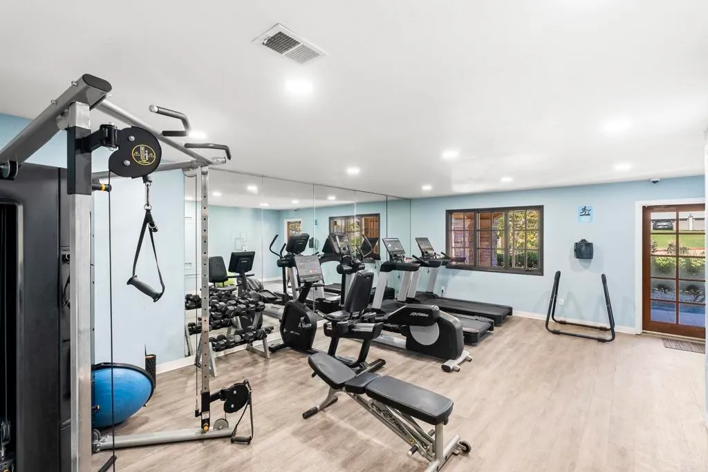 San Diego, California 92122, United States, 2 Bedrooms Bedrooms, ,2 BathroomsBathrooms,Residential,Active,237074