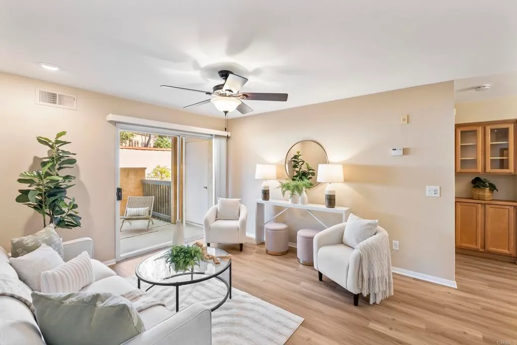 San Diego, California 92122, United States, 2 Bedrooms Bedrooms, ,2 BathroomsBathrooms,Residential,Active,237074