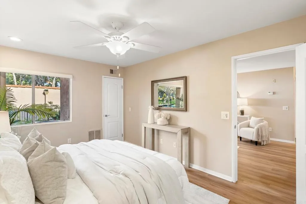 San Diego, California 92122, United States, 2 Bedrooms Bedrooms, ,2 BathroomsBathrooms,Residential,Active,237074