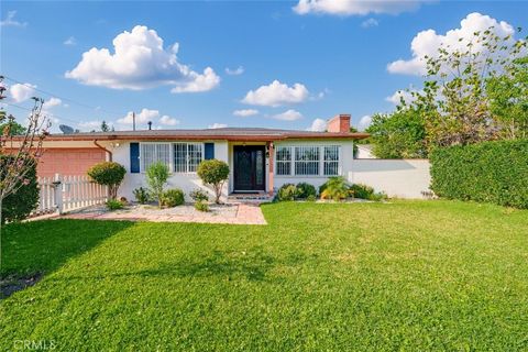 Photo of 537 Diamond St Street, Monrovia, CA 91016 (MLS # AR26060233)