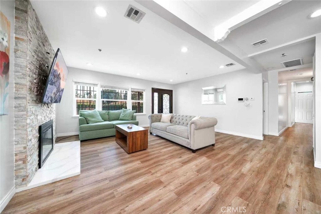 537 Diamond St Street