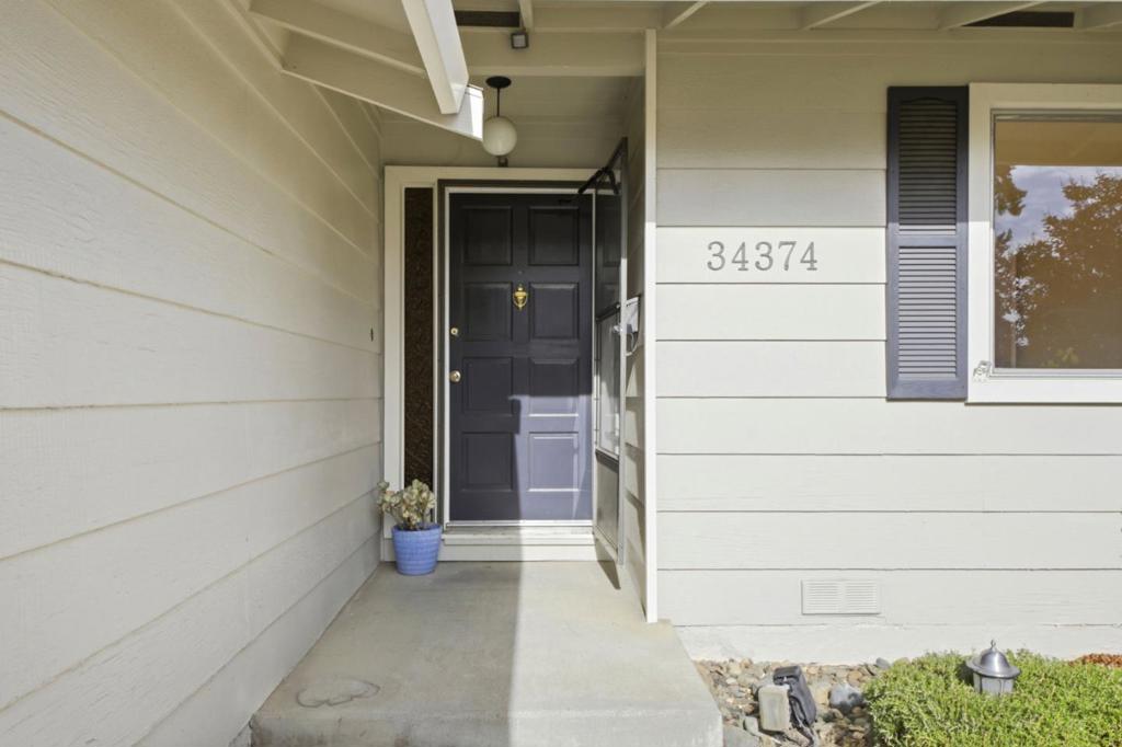 34374 Thornhill Court