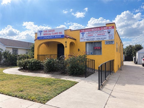 Photo of 418 E Arbor Vitae St, Inglewood, CA 90301 (MLS # SB26218757)
