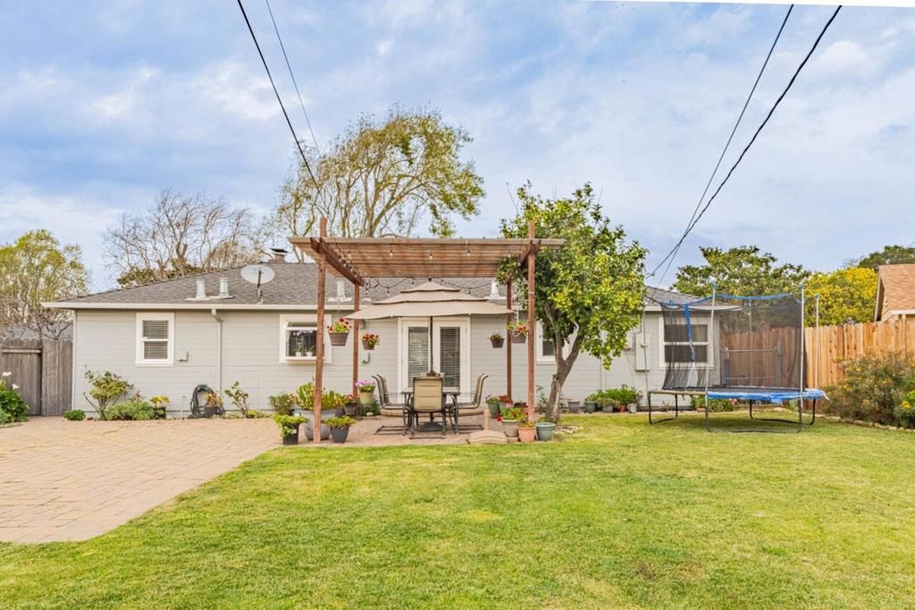 Photo of Salinas, CA 93906 (MLS # ML82041597)