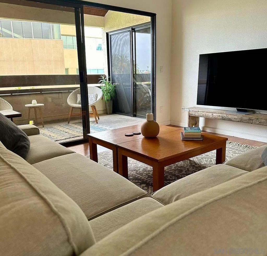 376 Center St 304