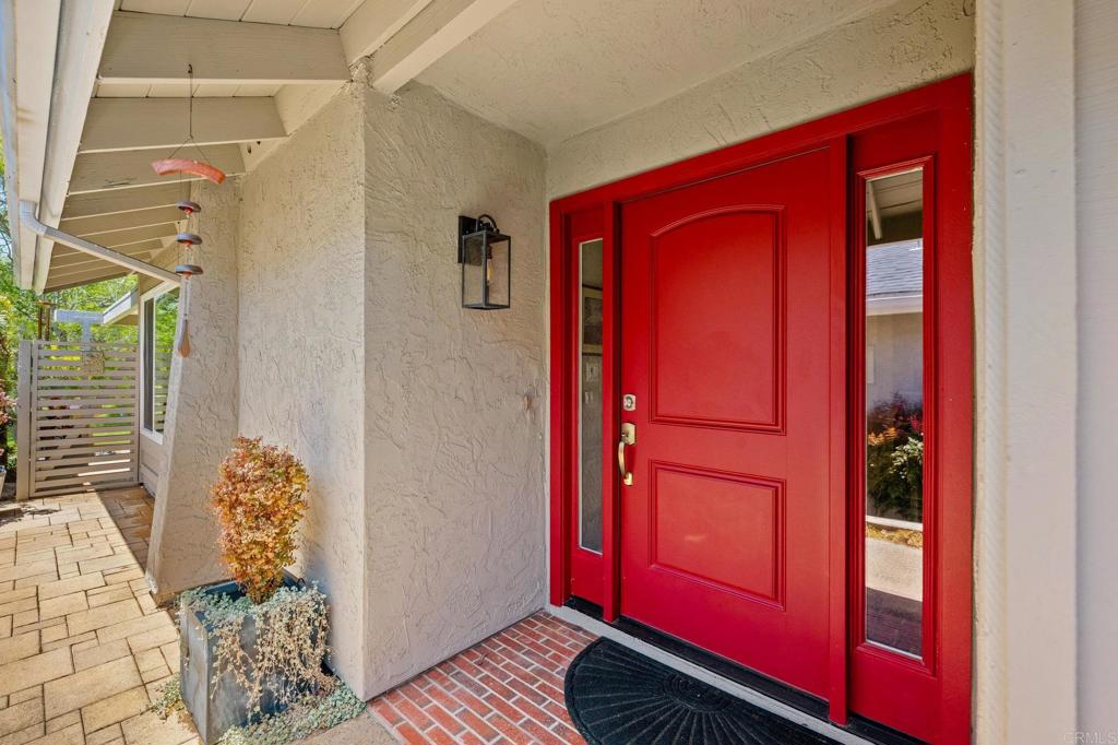 1149 La Casa Drive