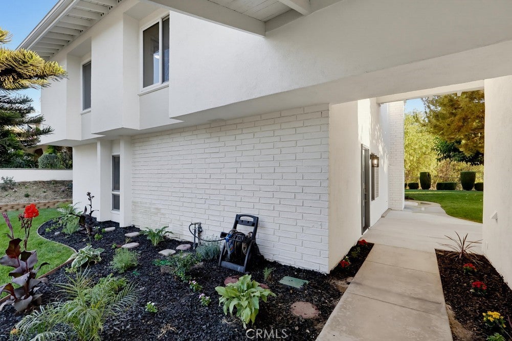 1416 Calle Pajaros