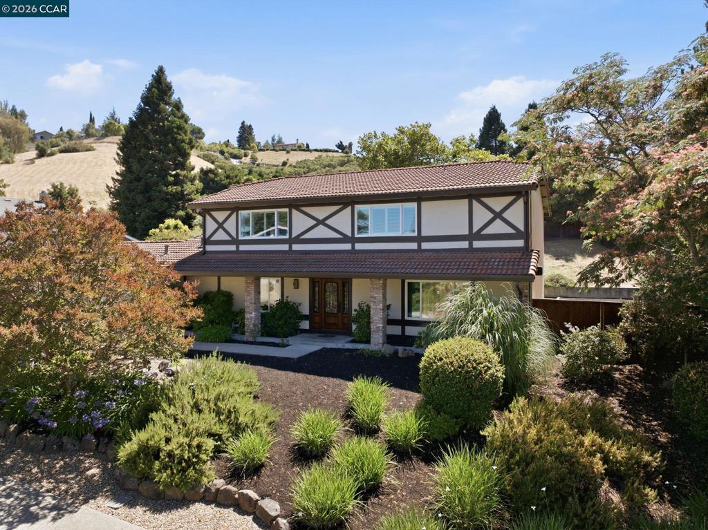 204 Lasso Cir CIR