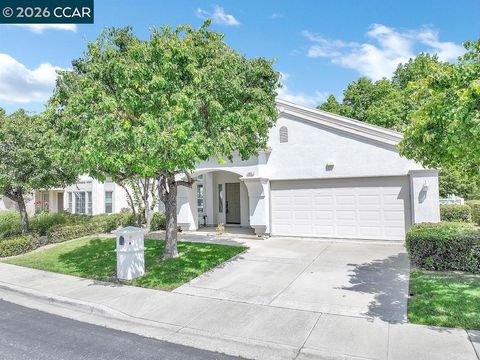 Photo of 1971 Jubilee Dr DR, Brentwood, CA 94513 (MLS # 41134675)