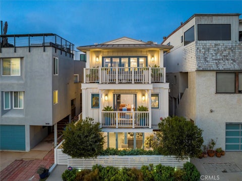 Photo of 2618 Manhattan AVE, Hermosa Beach, CA 90254 (MLS # SB26186546)