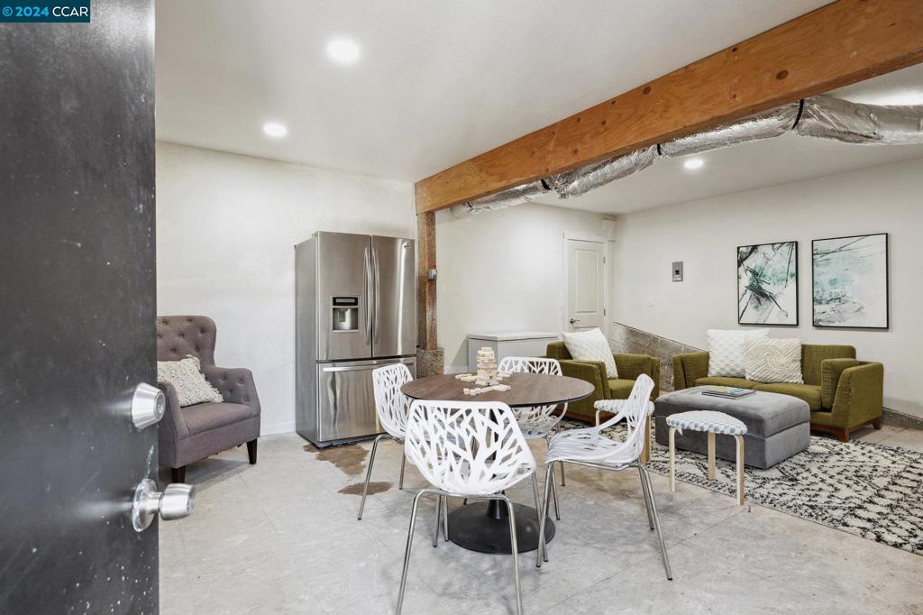 EL TOYONAL - Residential