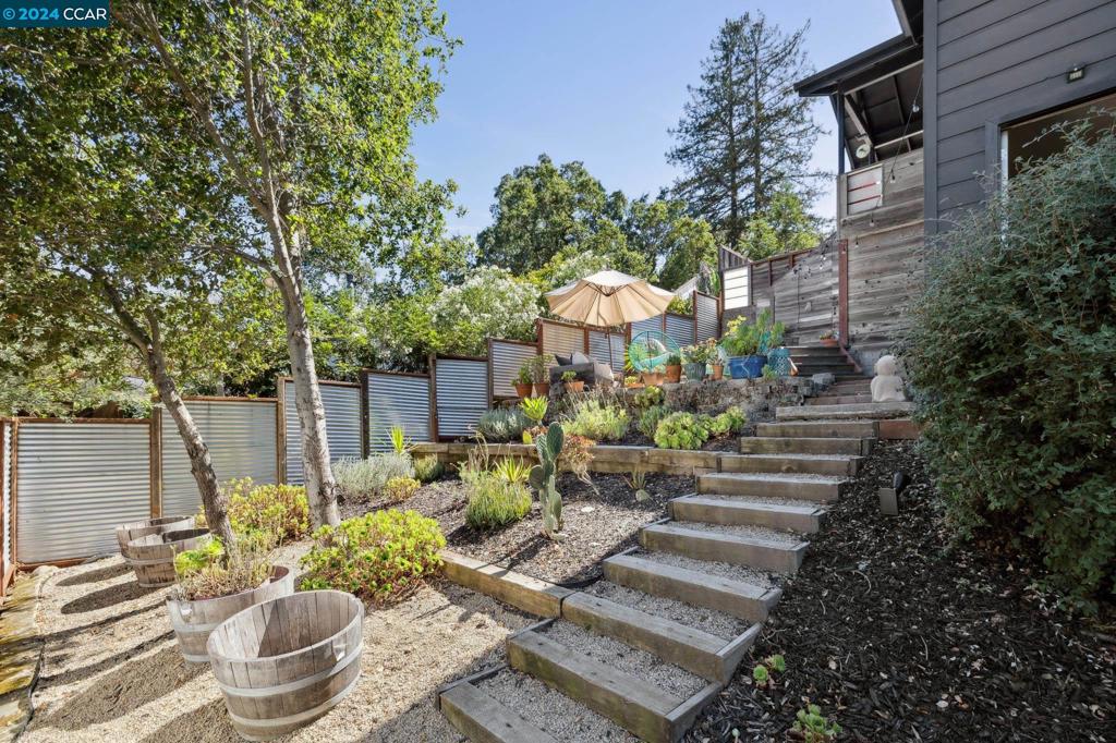 EL TOYONAL - Residential