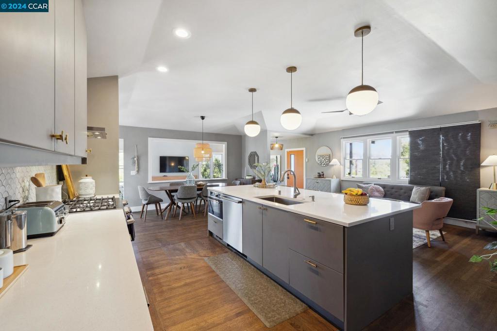 EL TOYONAL - Residential