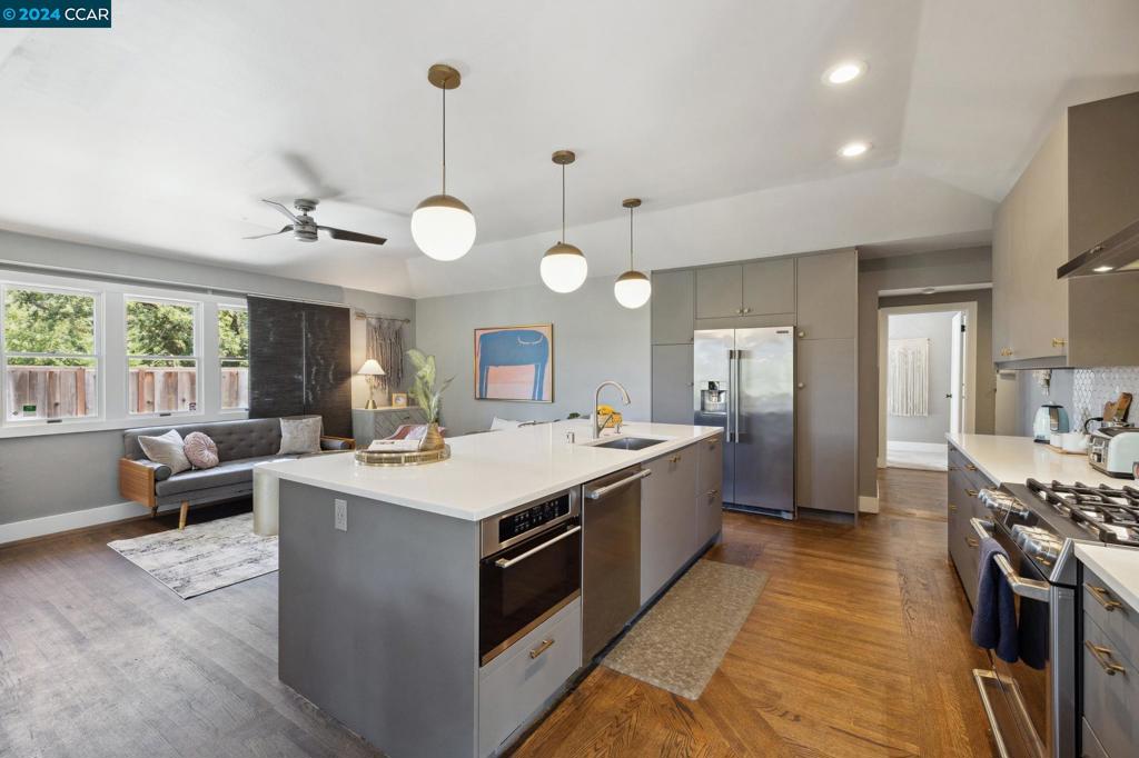 EL TOYONAL - Residential