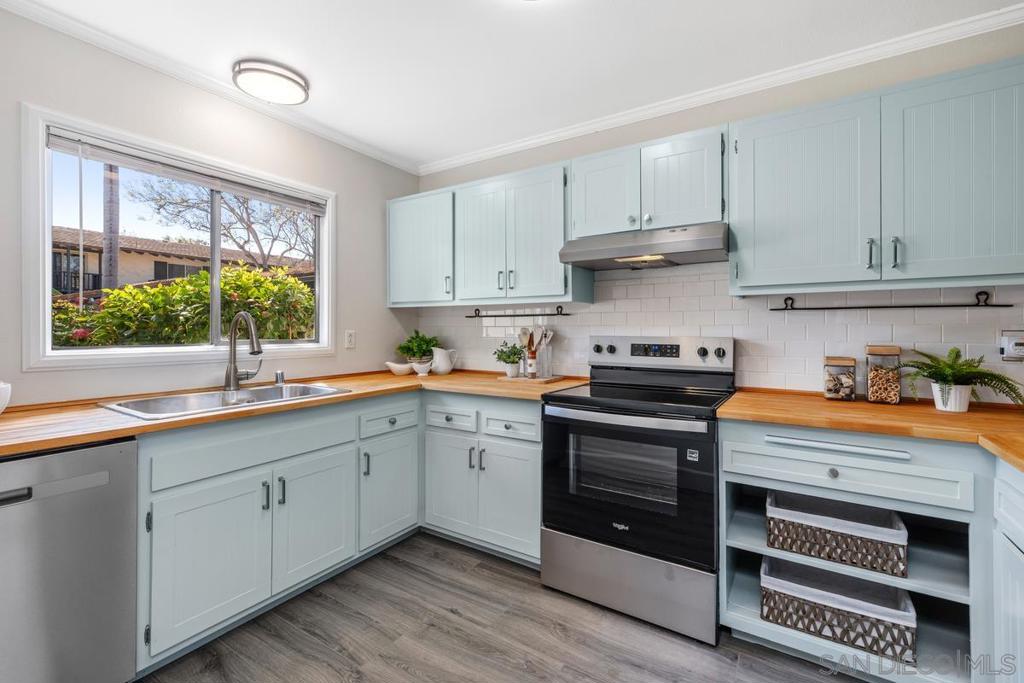 4264 Loma Riviera Lane