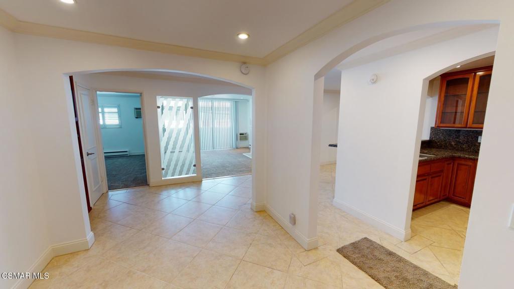 Properties 4 11645 Montana Avenue 220