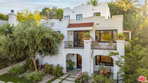 Photo of 1411 Wellesley Drive, Glendale, CA 91205 (MLS # 26664485)