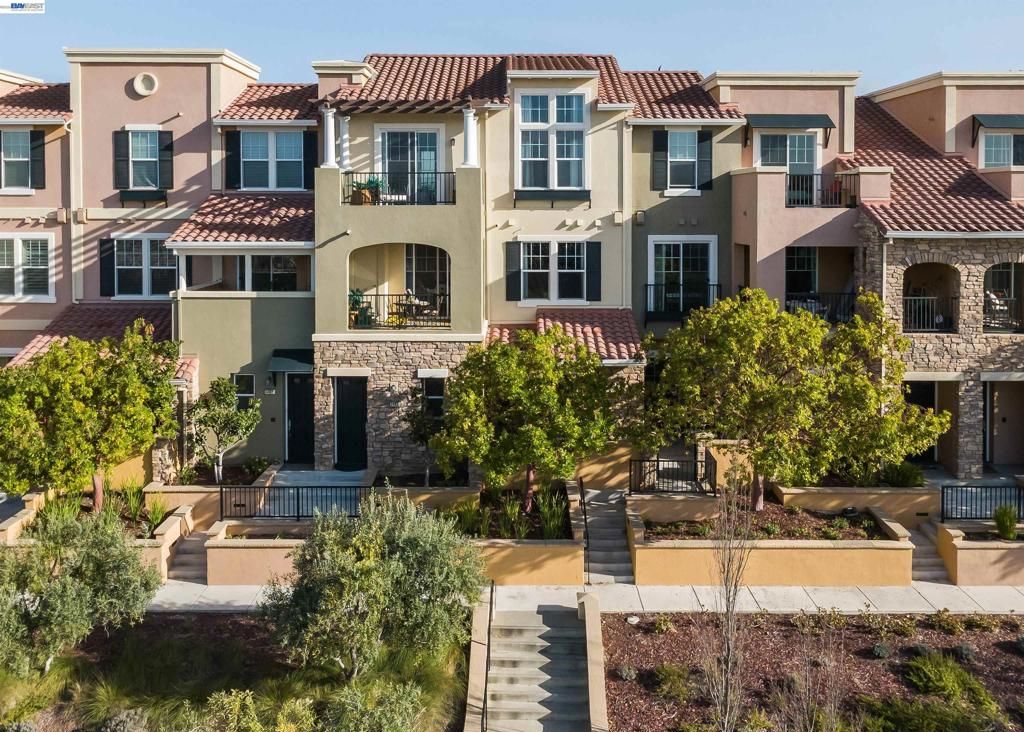 Photo of 3489 Capoterra Way, Dublin, CA 94568 (MLS # 41126779)