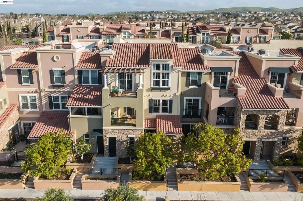 Photo of 3489 Capoterra Way, Dublin, CA 94568 (MLS # 41126779)