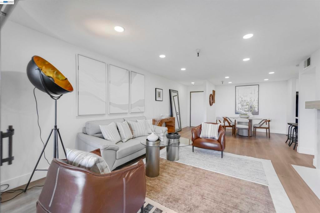 2111 Latham St St 307, Mountain View CA 94040