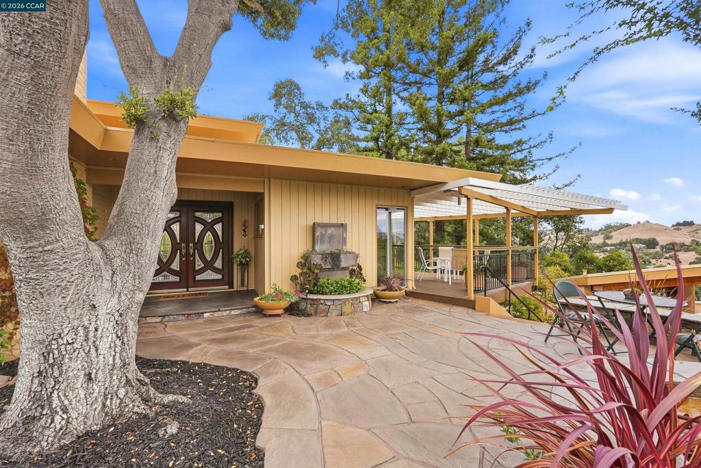 3252 Alta Ln