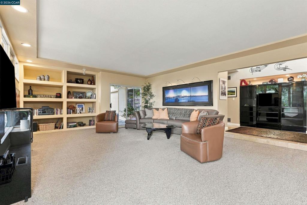 3252 Alta Ln