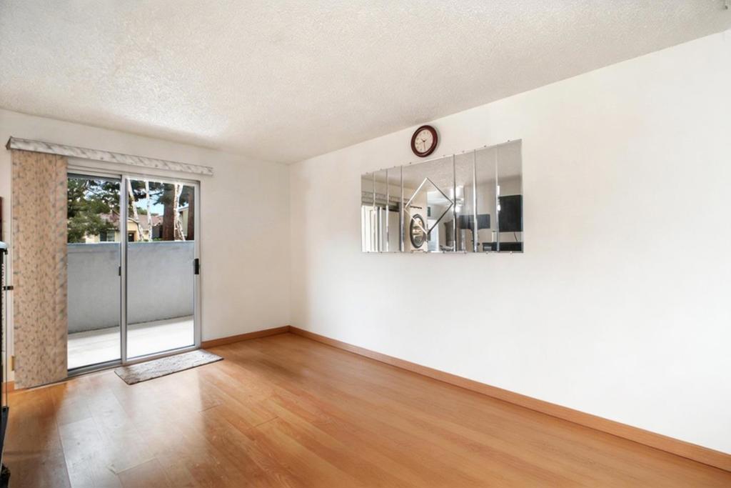 2599 Easton Lane 109