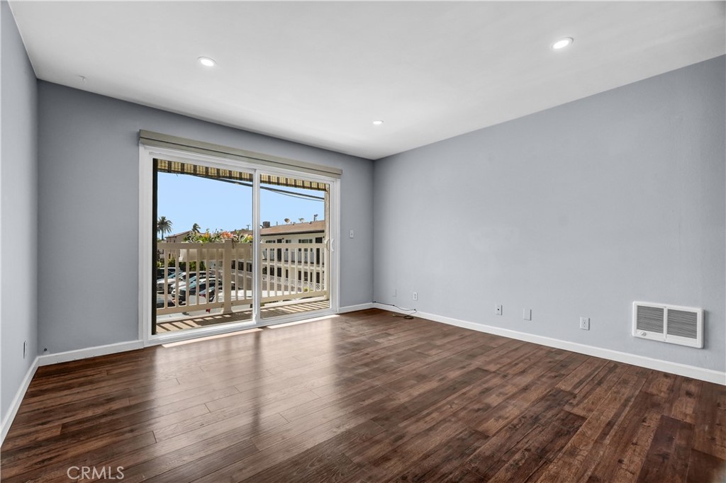 363 Newport Avenue 113