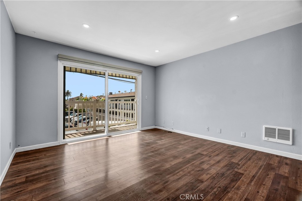 363 Newport Avenue 113