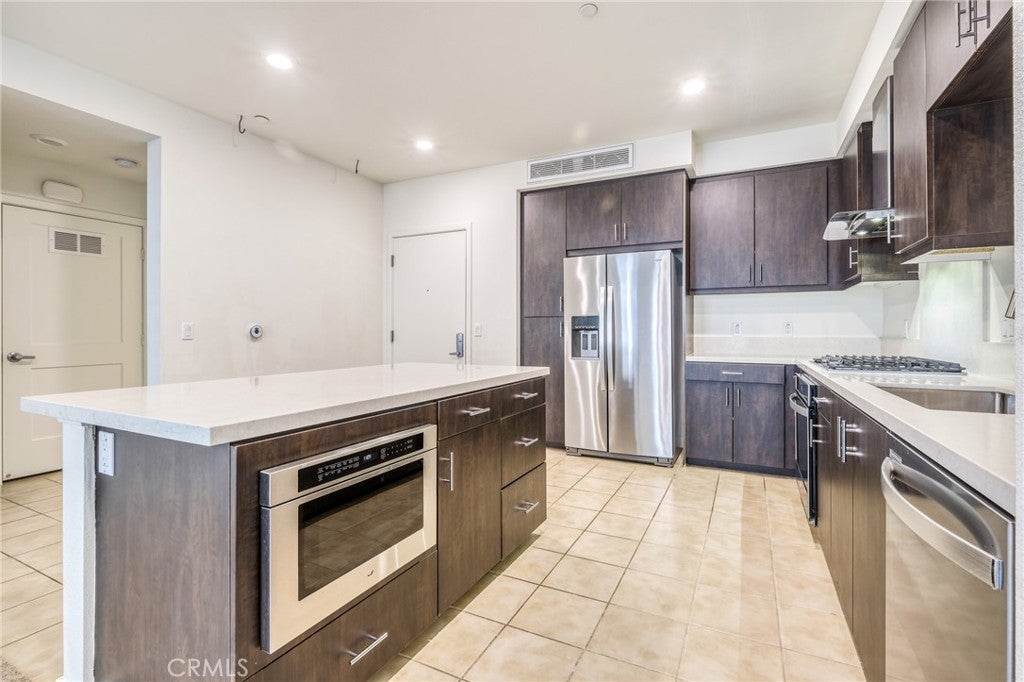 1226 Nolita, Irvine CA 92612