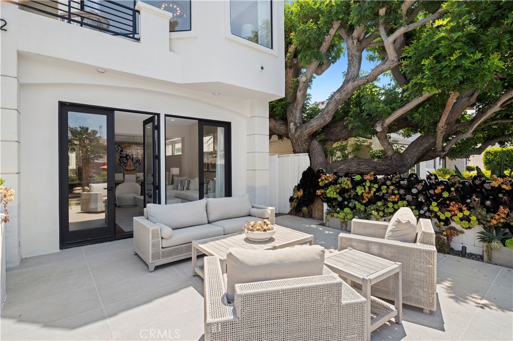 412 Poinsettia Avenue
